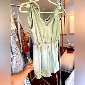 Shein Romper Light Green Size 4
